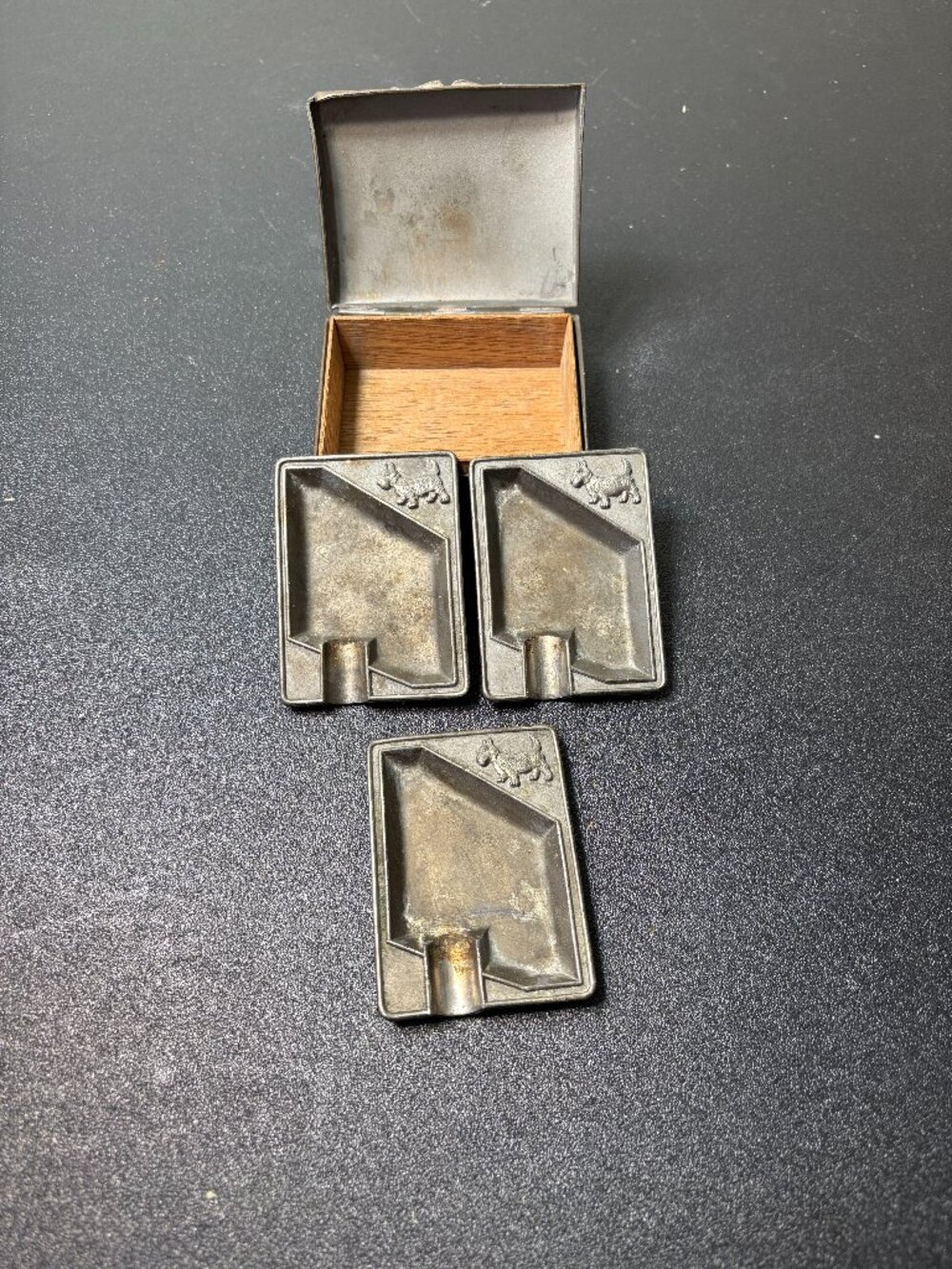 Vintage 1930's - 50's Stackable Scotty Dog Ashtrays in a Matching Box
